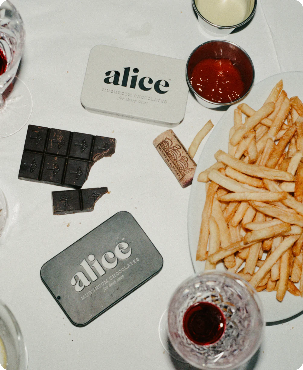 The-Duo-Chocolate-Mushroom-Bar2.webp